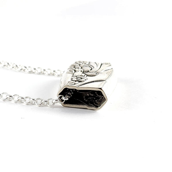 Oneida Evening Star Flatware Bar Bead Necklace