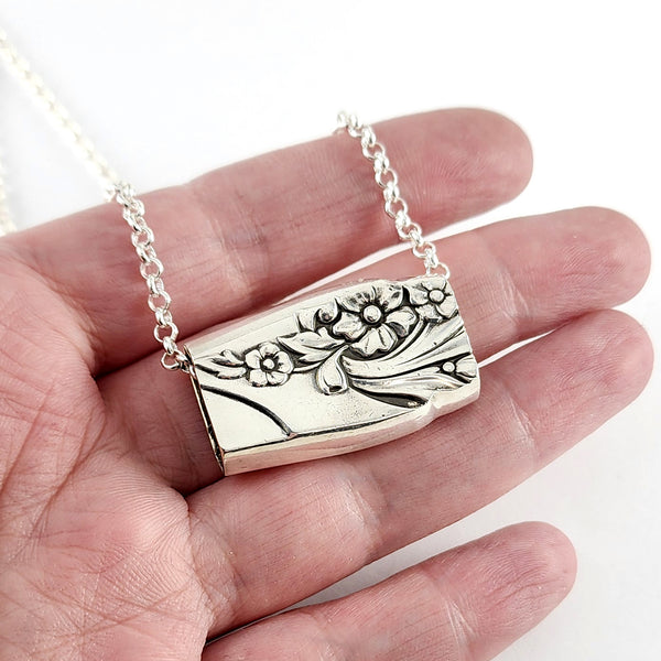 Oneida Evening Star Flatware Bar Bead Necklace
