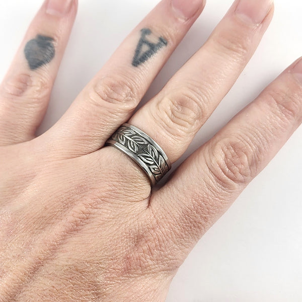 Vintage 1970's Hanford Forge Leaves Stainless Steel Spoon Ring by midnight jo