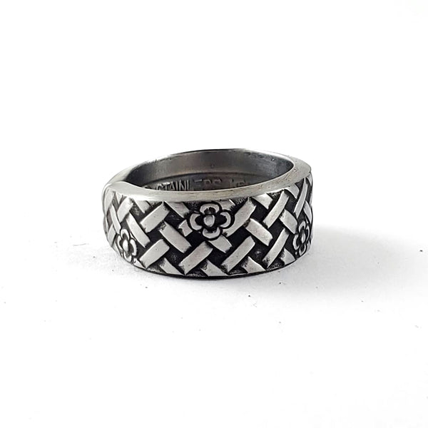 Oxford Hall Lattice & Flowers Stainless Steel Spoon Ring Midnight Jo oxh16