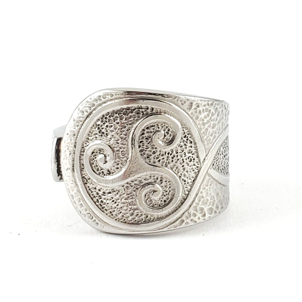 Triskeles Celtic Spiral Stainless Steel Spoon Ring Midnight Jo liberty tabletop